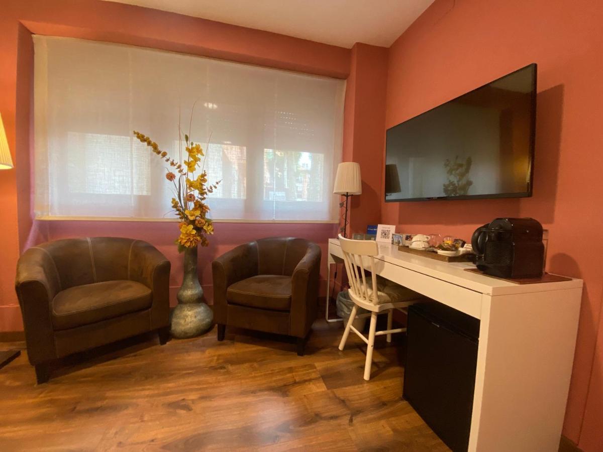 Escloper B&B Sant Julia de Vilatorta Экстерьер фото